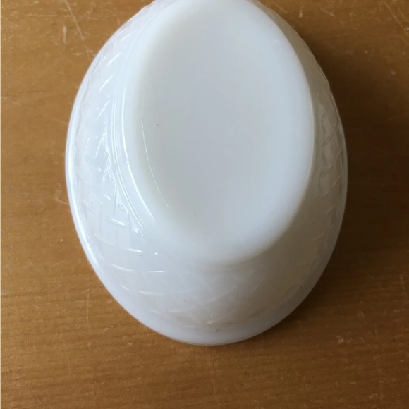 White Hen 2 Pc Dish - 4.25” X 3.25” - Picture 5 of 6